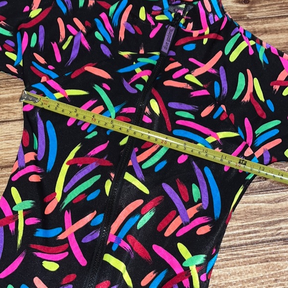 π‘π΅β’β€οΈ Dive Goddess x Retro Neon Vibes β€οΈβ’π‘π΅ - Picture 7 of 15